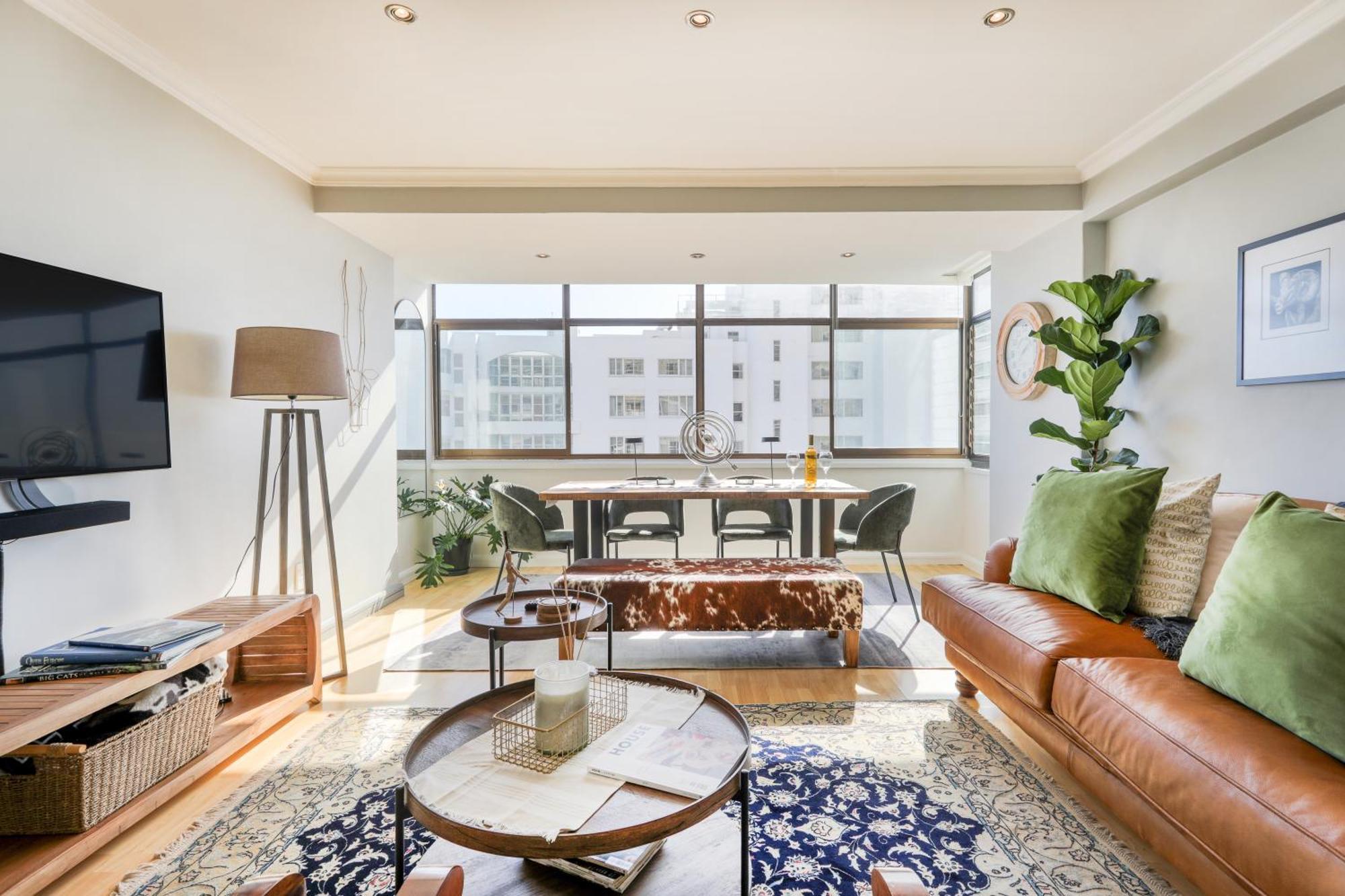 Backup-Powered Bantry Bay View 2 Bed Apartment Cape Town Exterior photo